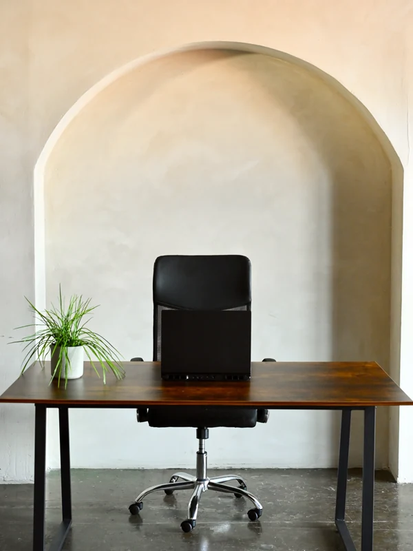 The arch reworked as a desk for a podcast set